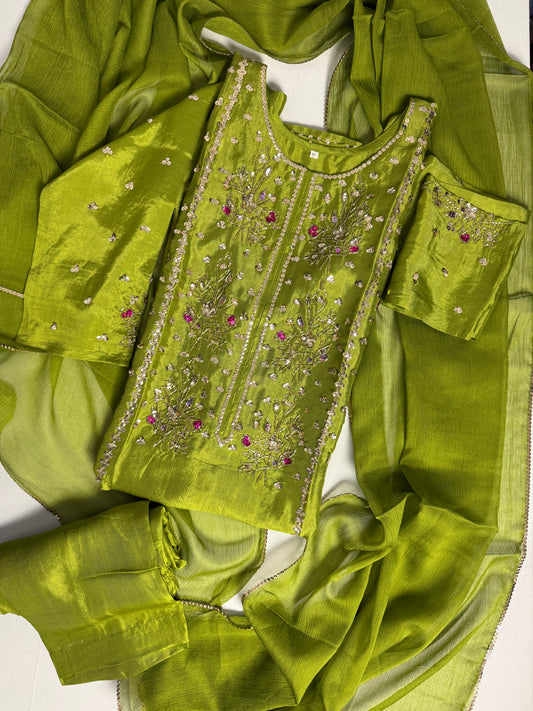 Radiant Rose - Parrot Green